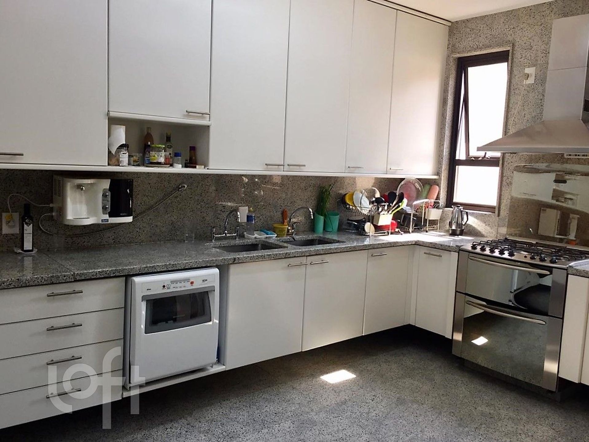 Apartamento à venda com 4 quartos, 320m² - Foto 14