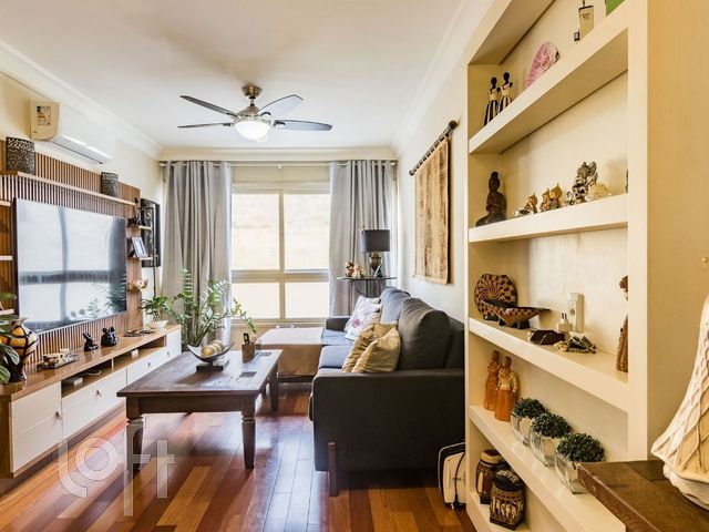 Apartamento com 67m², 2 dormitórios, 1 suíte, 1 vaga, Floresta em Porto Alegre