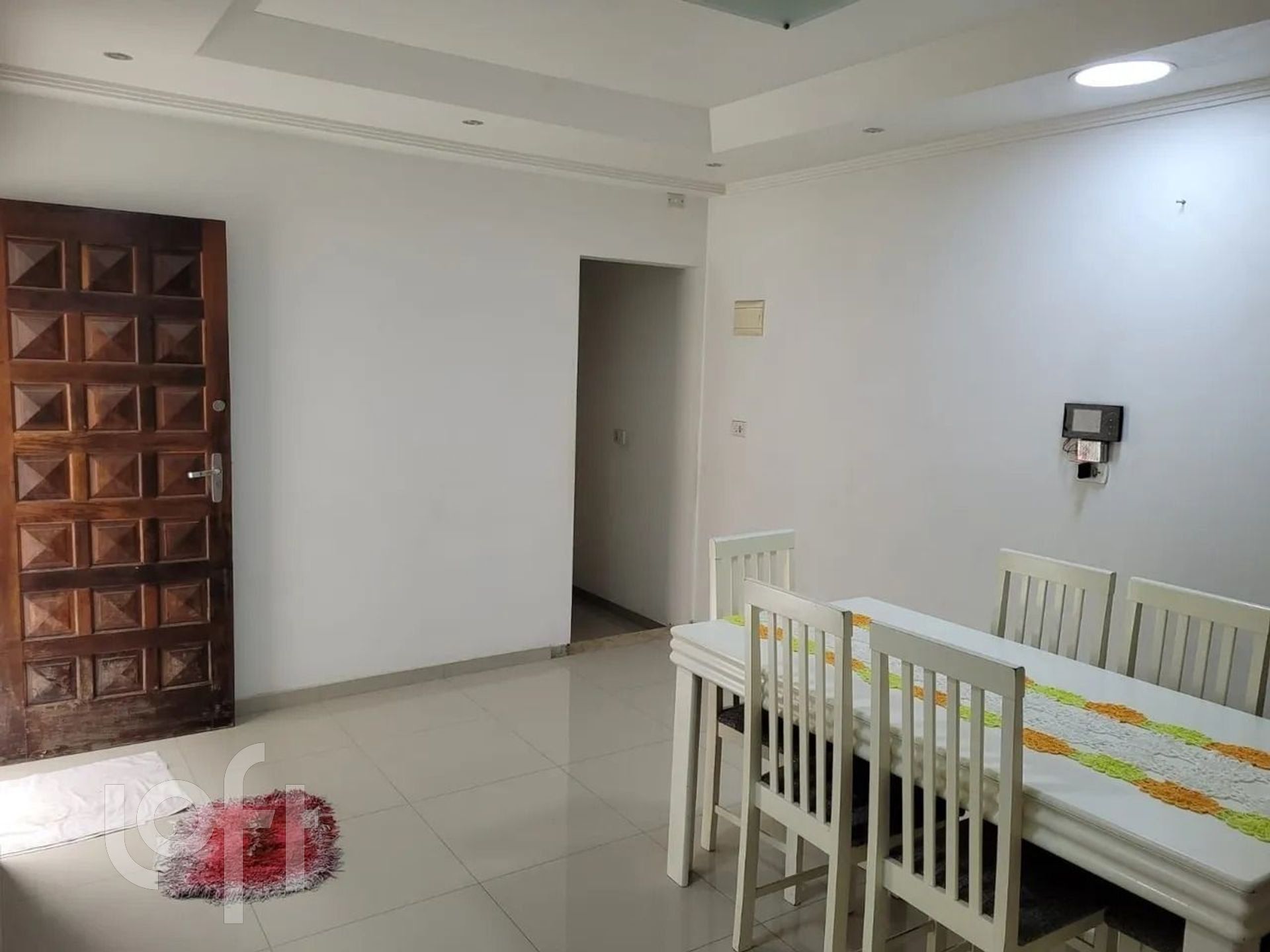 Casa à venda com 4 quartos, 144m² - Foto 2