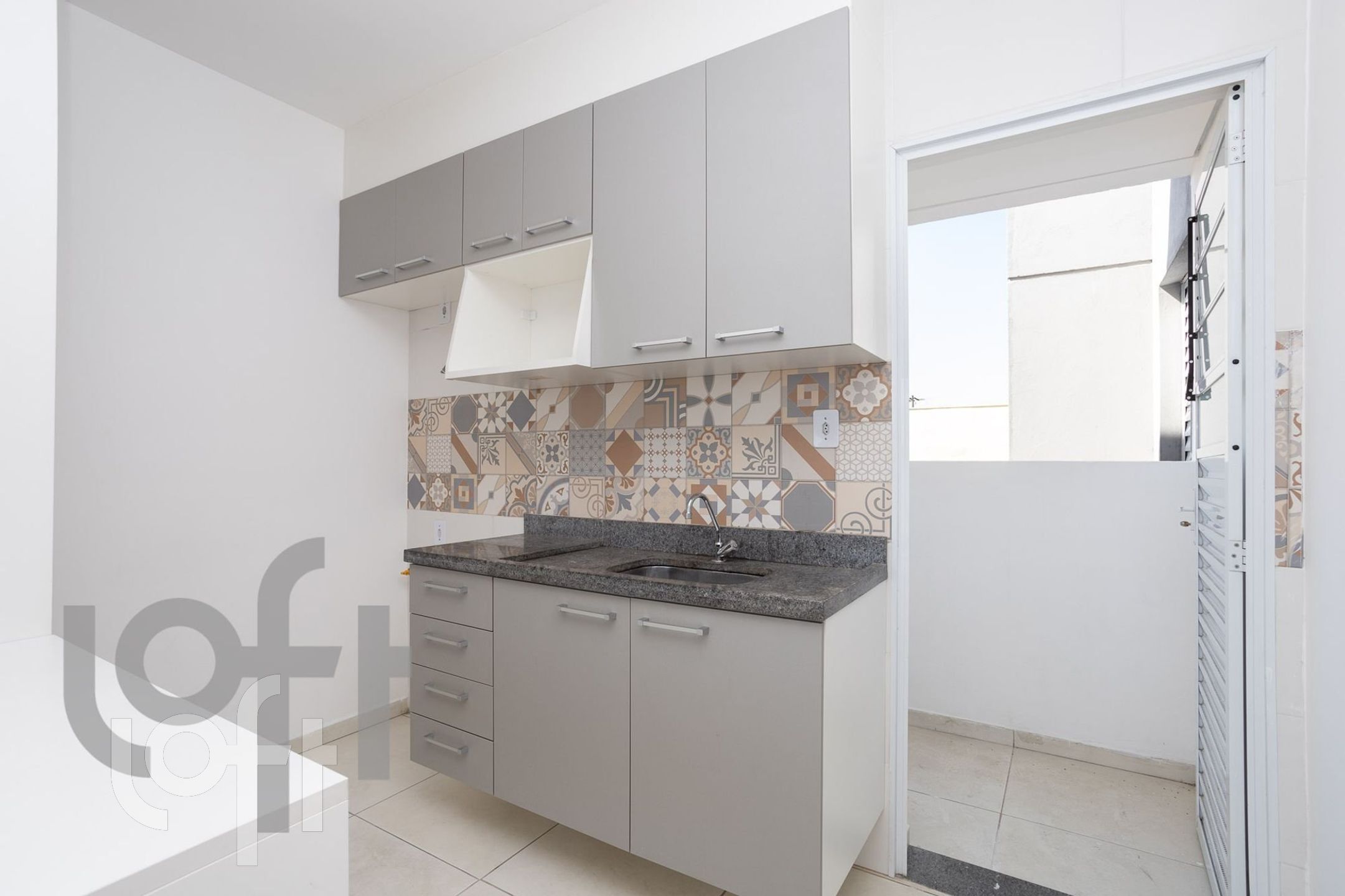 Apartamento à venda com 2 quartos, 41m² - Foto 23