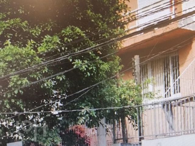 Casa com 232m², 3 dormitórios, 1 vaga, Petrópolis em Porto Alegre