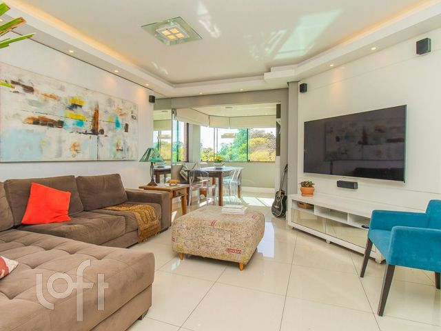 Apartamento com 99m², 3 dormitórios, 1 suíte, 2 vagas, Vila Ipiranga em Porto Alegre