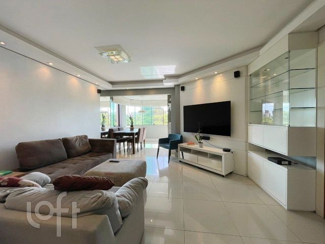 Apartamento com 99m², 3 dormitórios, 1 suíte, 2 vagas, Vila Ipiranga em Porto Alegre