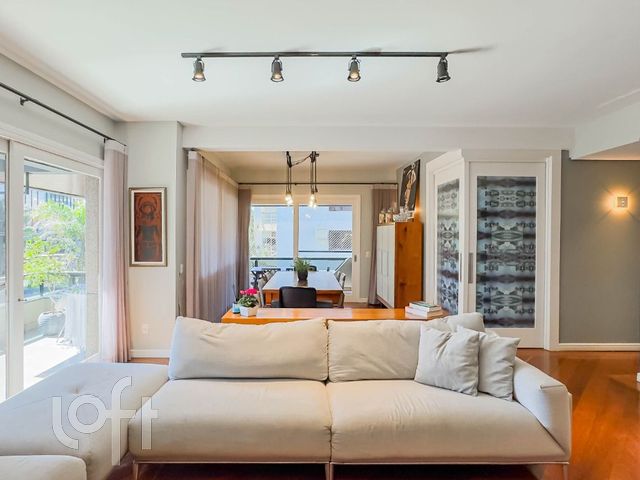 Apartamento com 189m², 3 dormitórios, 1 suíte, 3 vagas, Chácara das Pedras em Porto Alegre