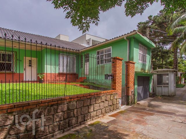 Casa com 174m², 3 dormitórios, 3 vagas, Jardim Botânico em Porto Alegre