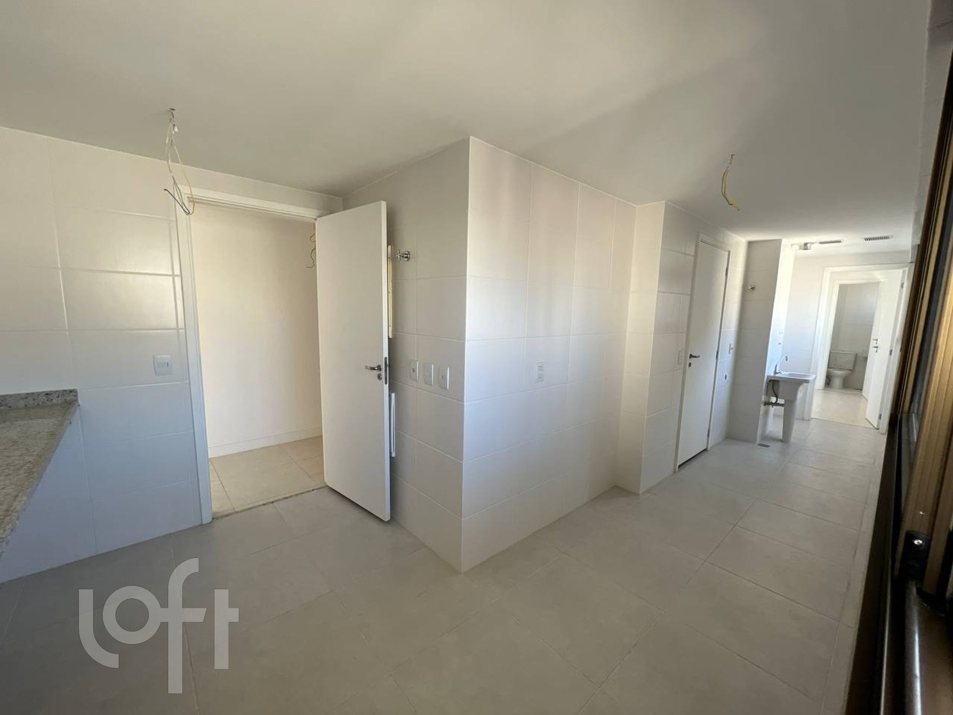 Apartamento à venda com 3 quartos, 136m² - Foto 25