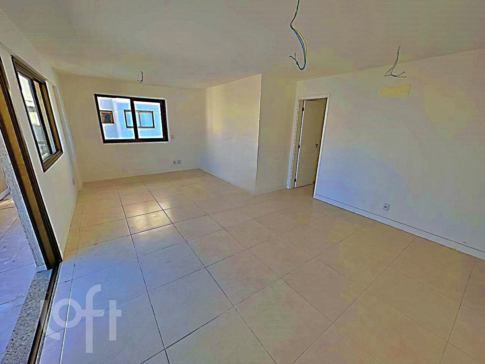 Apartamento à venda com 3 quartos, 136m² - Foto 3