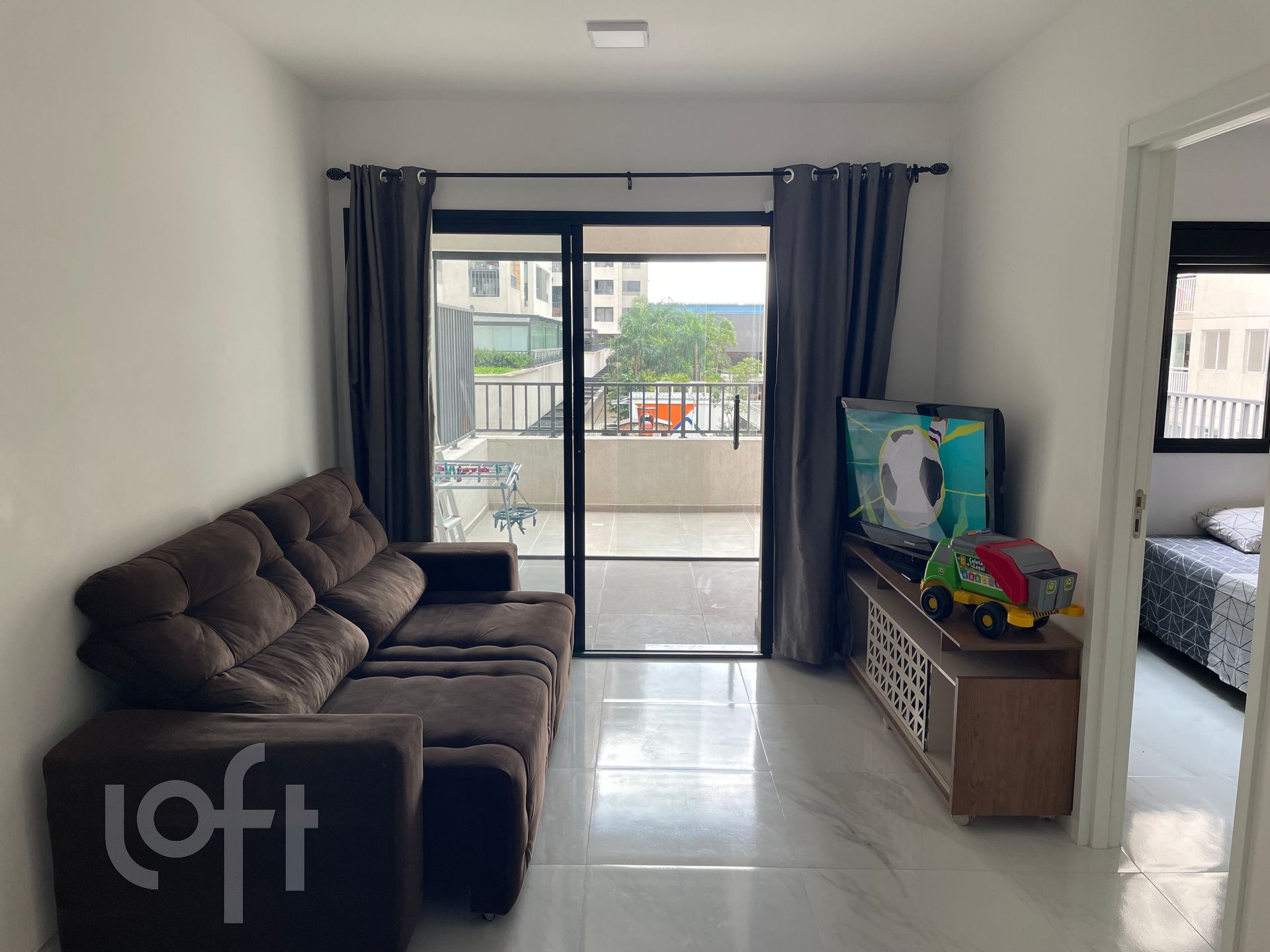 Apartamento à venda com 1 quarto, 58m² - Foto 2