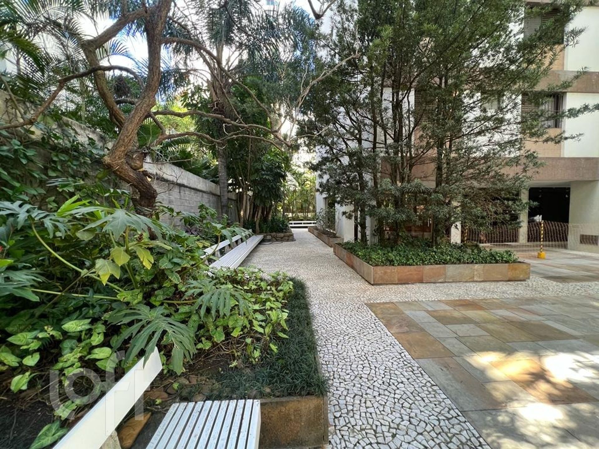 Apartamento à venda com 4 quartos, 376m² - Foto 32