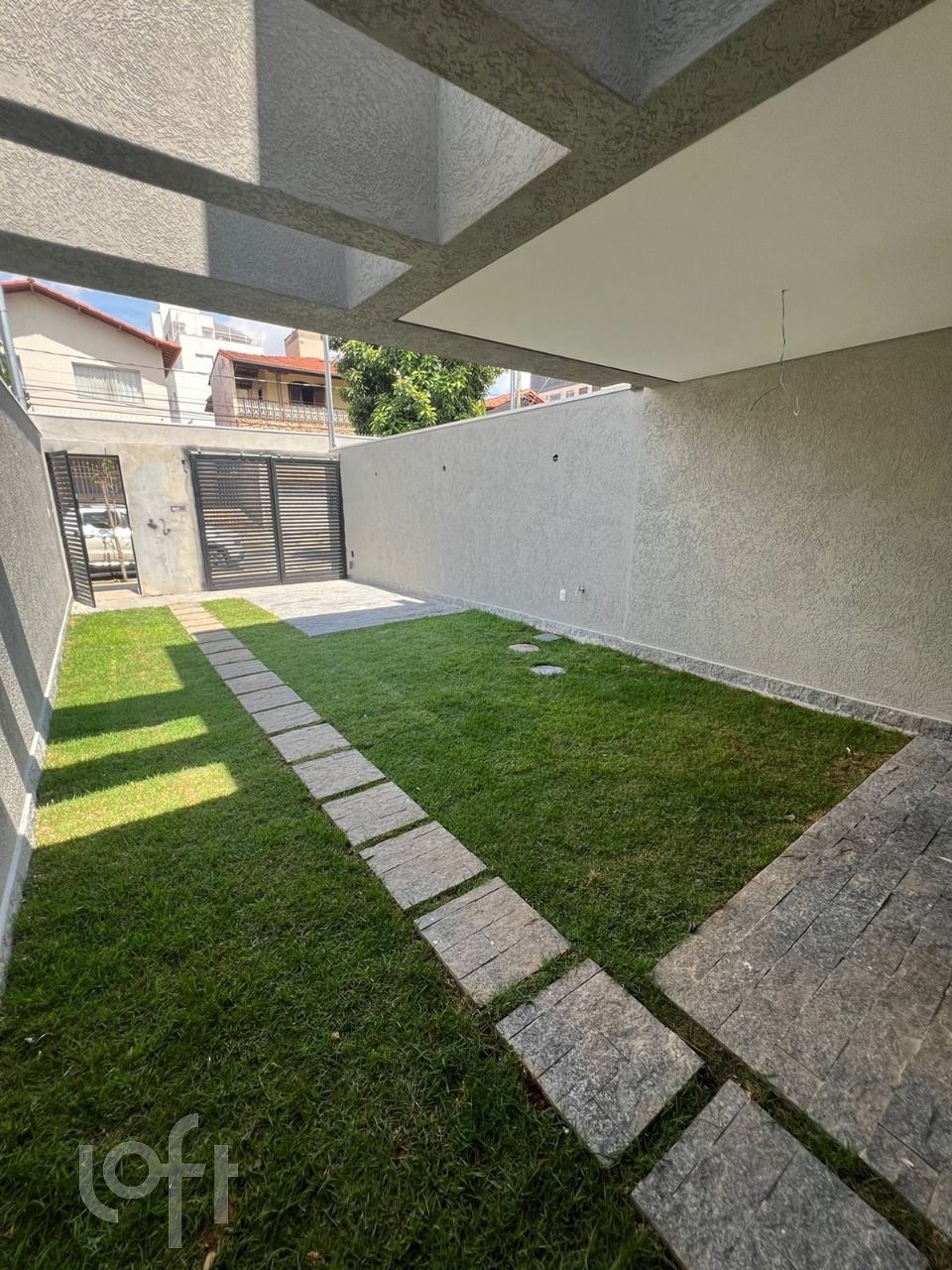 Casa à venda com 3 quartos, 150m² - Foto 2