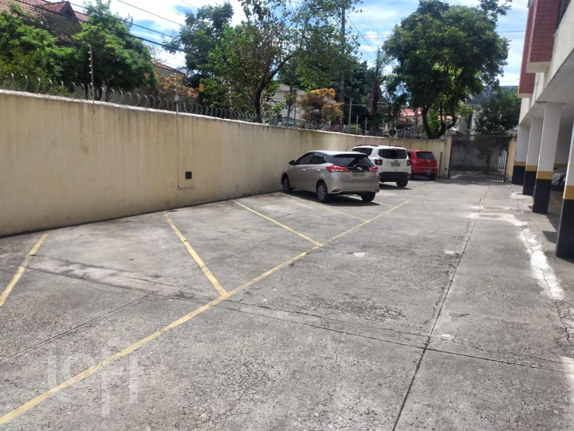 Imagem da propriedade PU81bal0 17