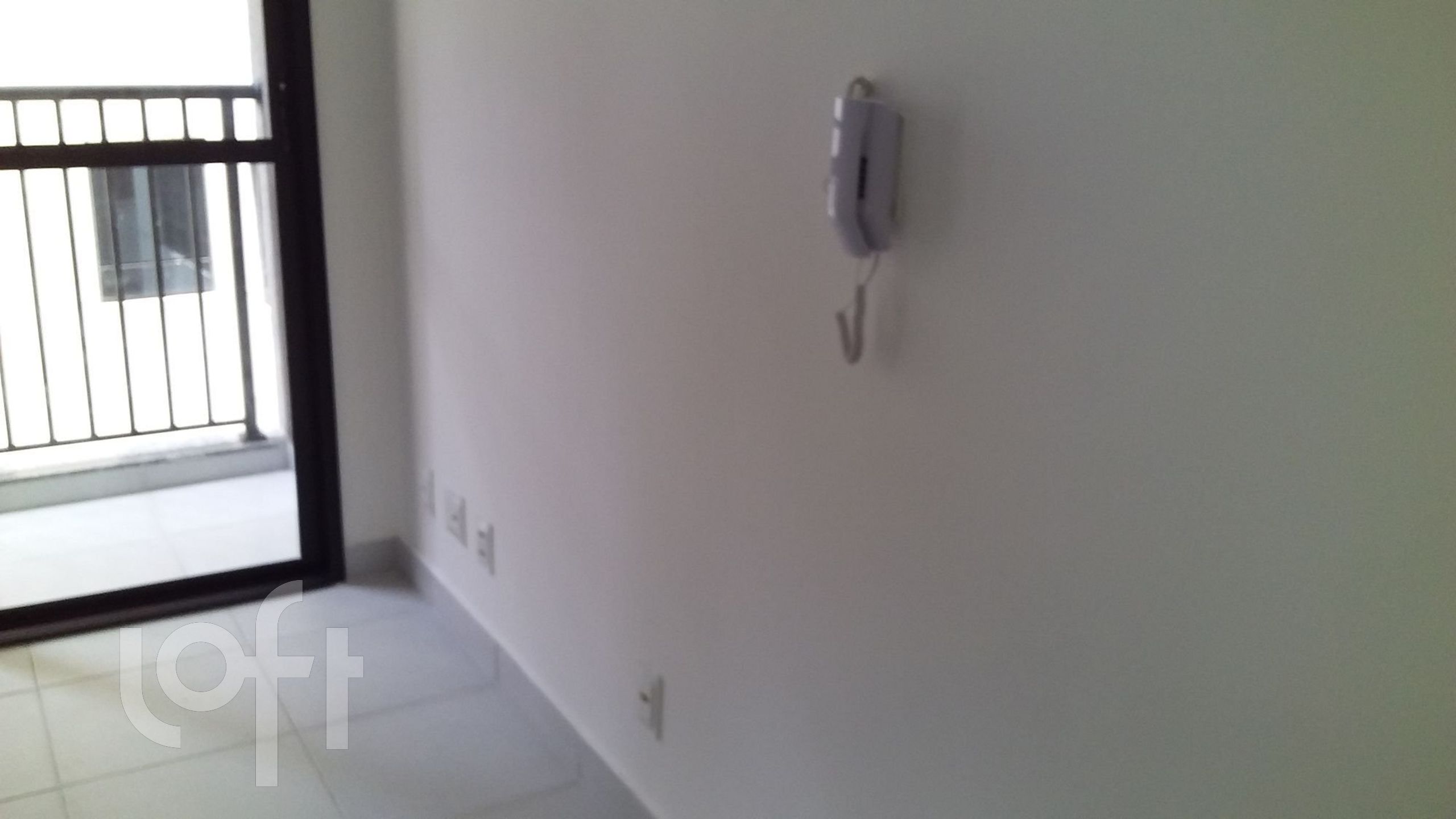 Apartamento à venda com 2 quartos, 37m² - Foto 1