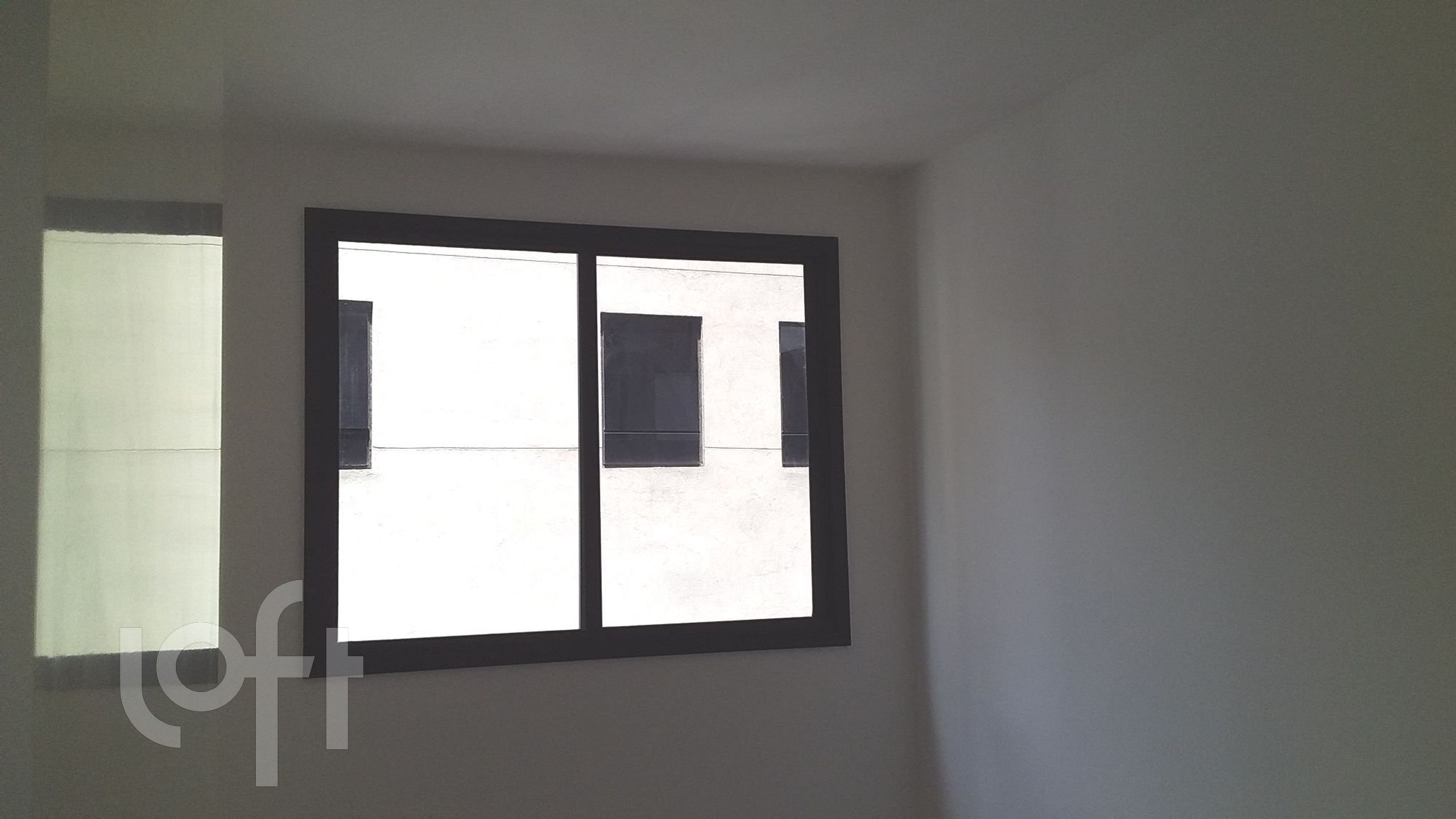 Apartamento à venda com 2 quartos, 37m² - Foto 2