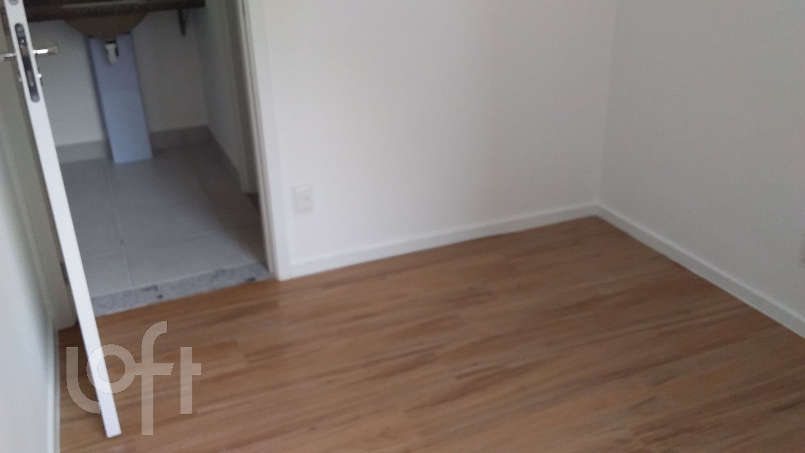 Apartamento à venda com 2 quartos, 37m² - Foto 8