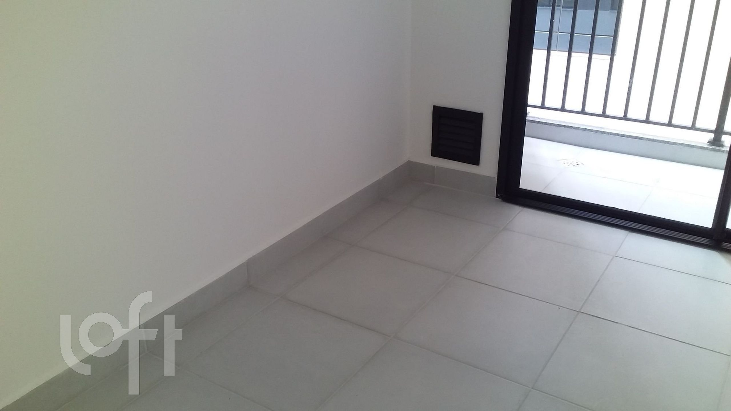 Apartamento à venda com 2 quartos, 37m² - Foto 13