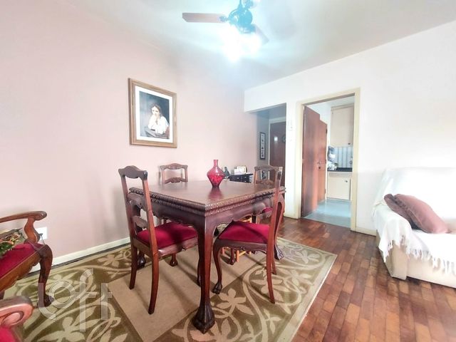 Apartamento com 115m², 3 dormitórios, 1 suíte, 1 vaga, Petrópolis em Porto Alegre