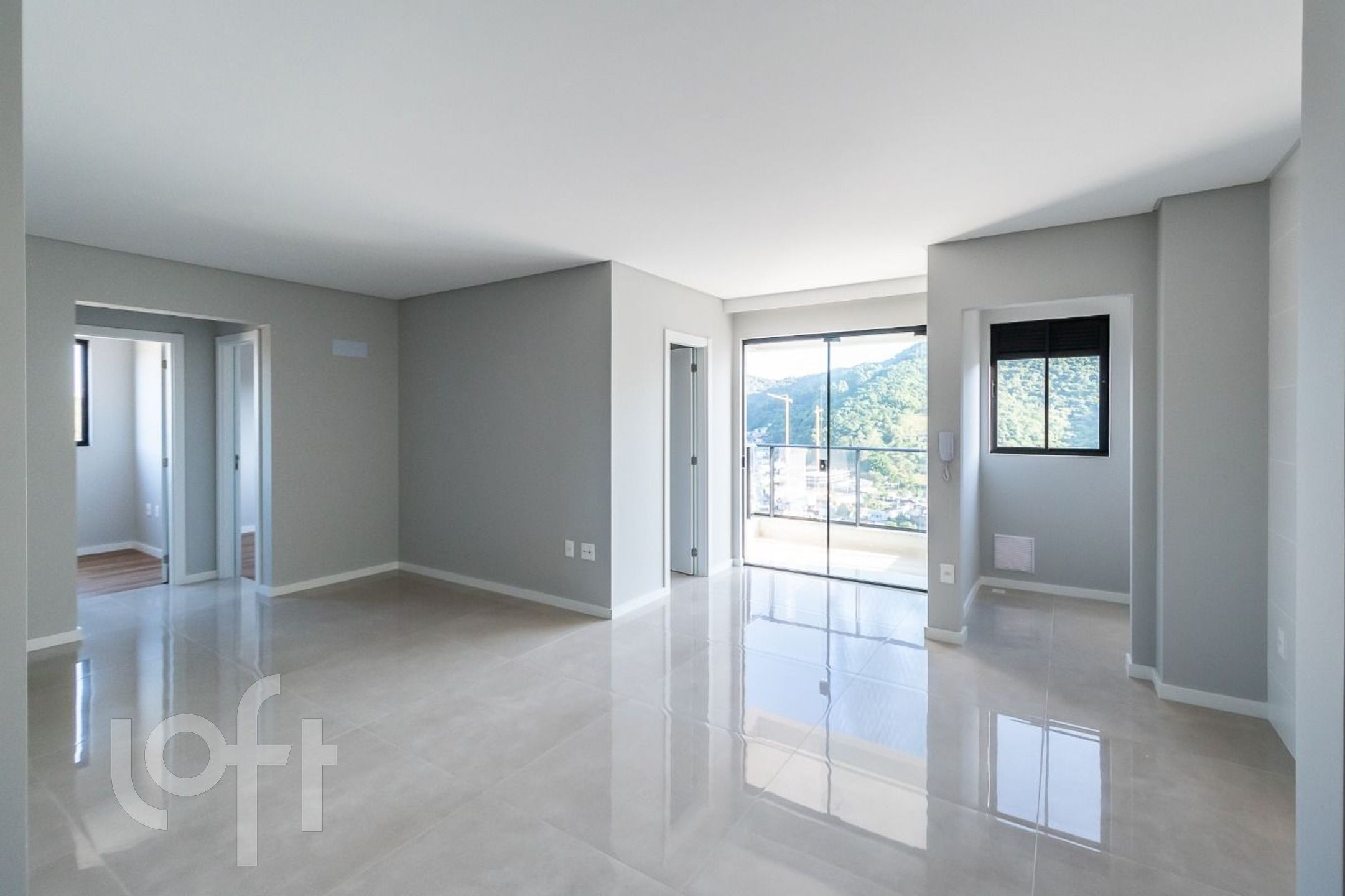 Apartamentos com 73m², 2 quartos, 2 suítes, 2 garagens, no bairro Fazenda em Itajaí