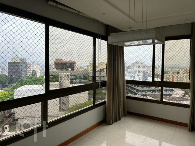 Apartamento com 112m², 3 dormitórios, 1 suíte, 2 vagas, Higienópolis em Porto Alegre