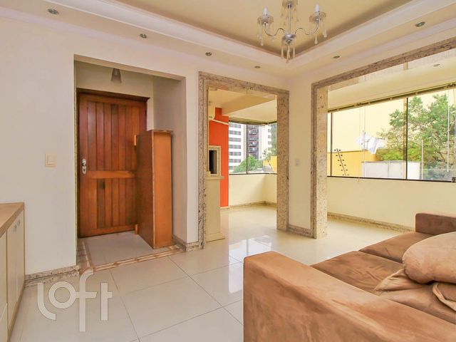 Apartamento com 75m², 2 dormitórios, 1 suíte, 1 vaga, Petrópolis em Porto Alegre