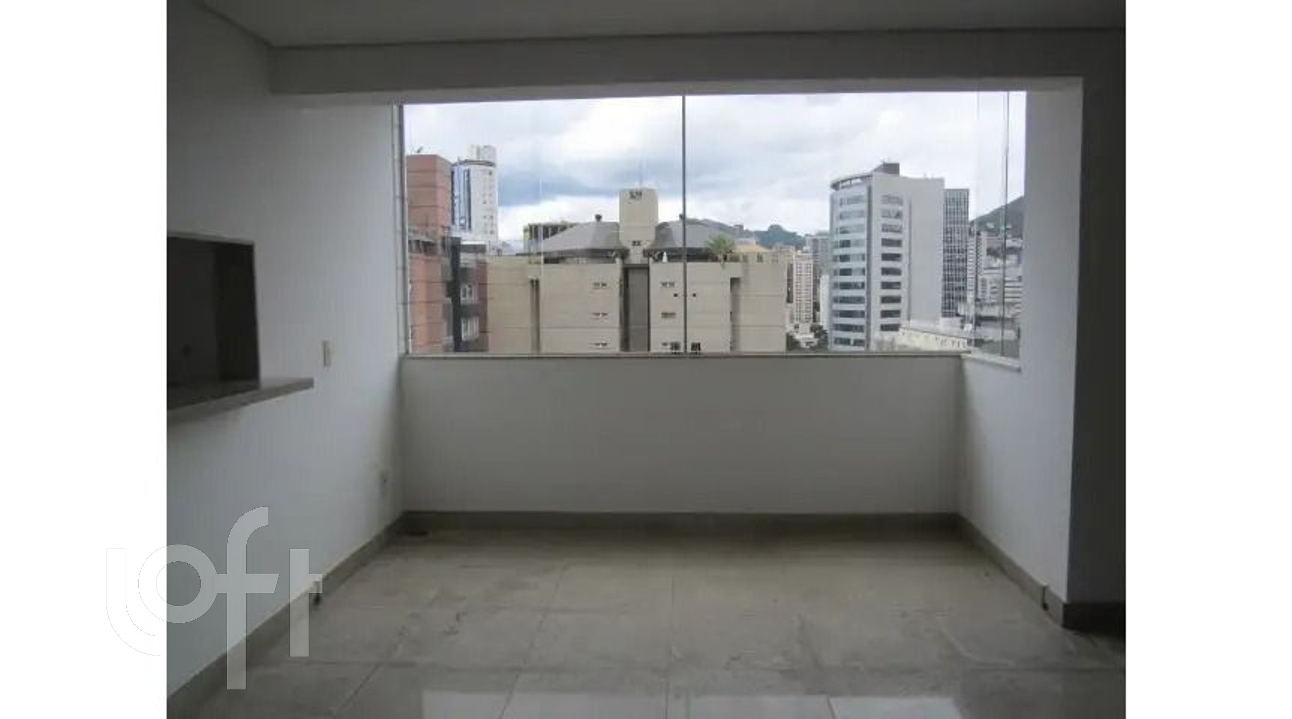 Apartamento à venda com 3 quartos, 147m² - Foto 2