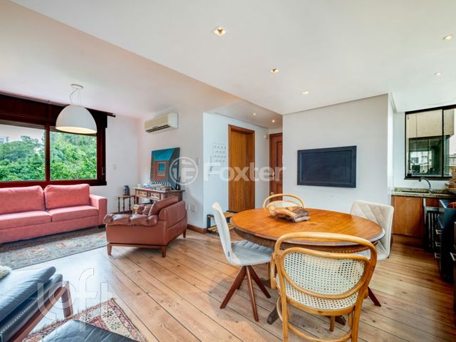 Apartamento com 97m², 2 dormitórios, 1 suíte, 2 vagas, Rio Branco em Porto Alegre