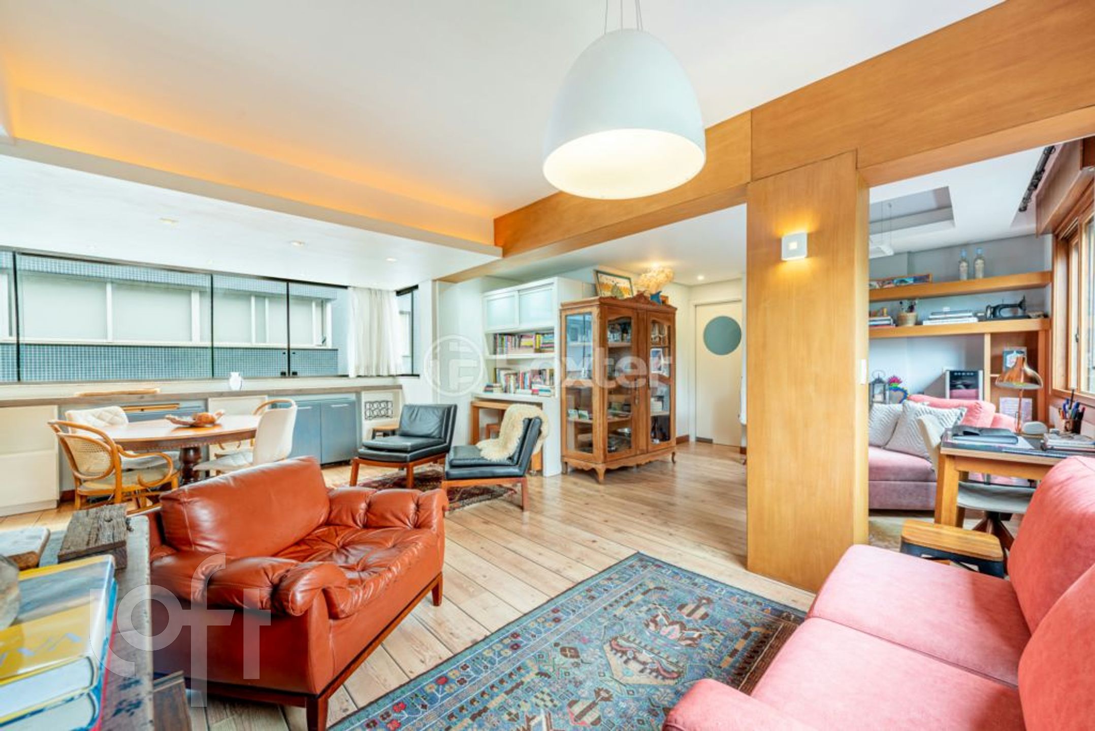 Apartamento com 97m², 2 dormitórios, 1 suíte, 2 vagas, Rio Branco em Porto Alegre