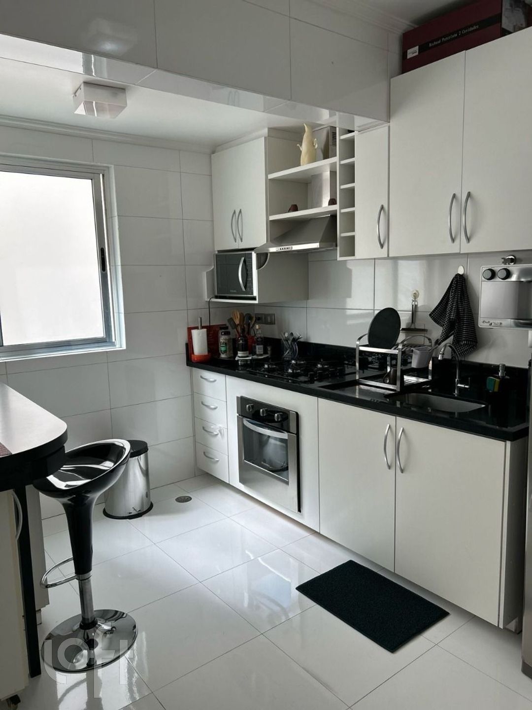 Apartamento à venda com 2 quartos, 68m² - Foto 13