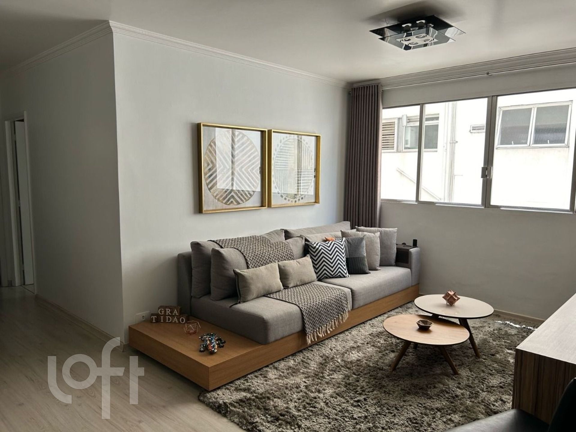 Apartamento à venda com 2 quartos, 68m² - Foto 2