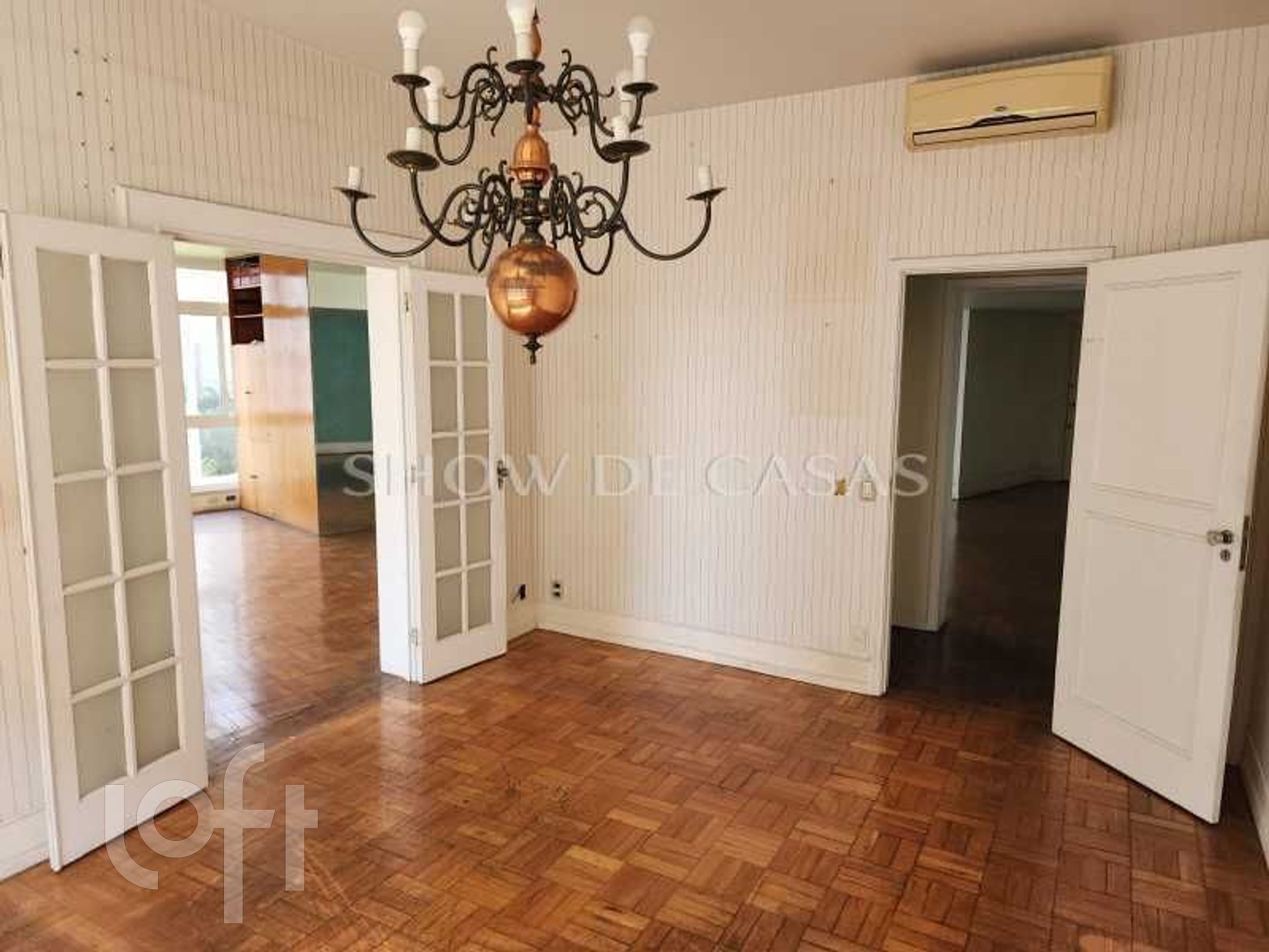 Apartamento à venda com 3 quartos, 230m² - Foto 2