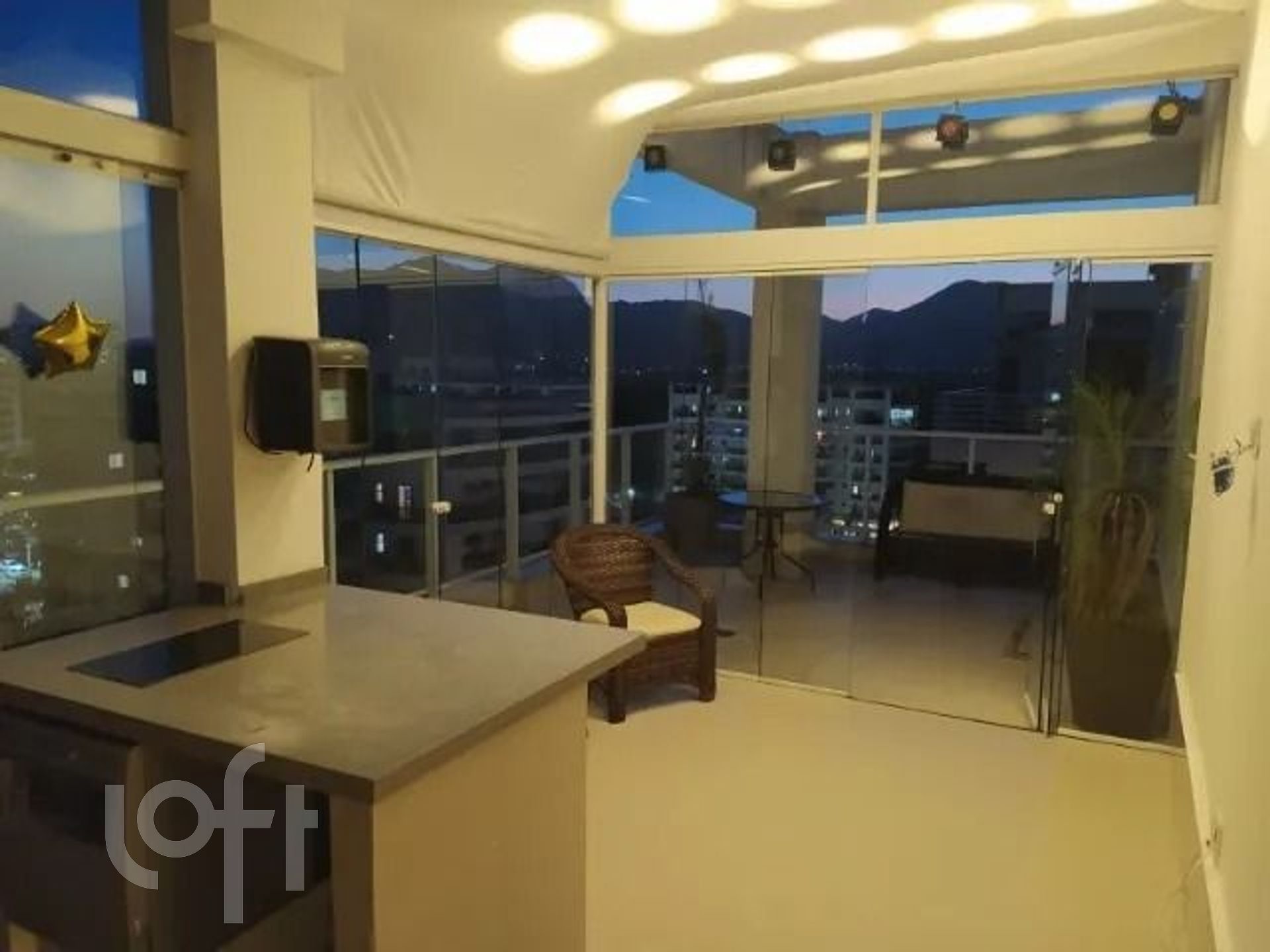 Apartamento à venda com 3 quartos, 175m² - Foto 3