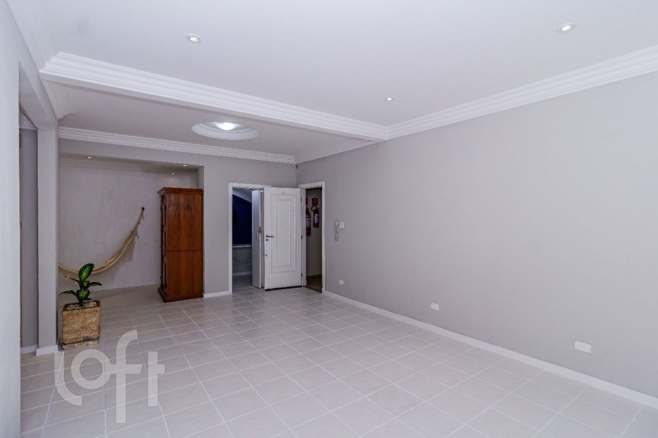 Apartamento à venda com 3 quartos, 130m² - Foto 4