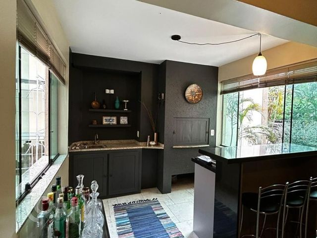 Apartamento com 74m², 2 dormitórios, 1 suíte, 1 vaga, Auxiliadora em Porto Alegre