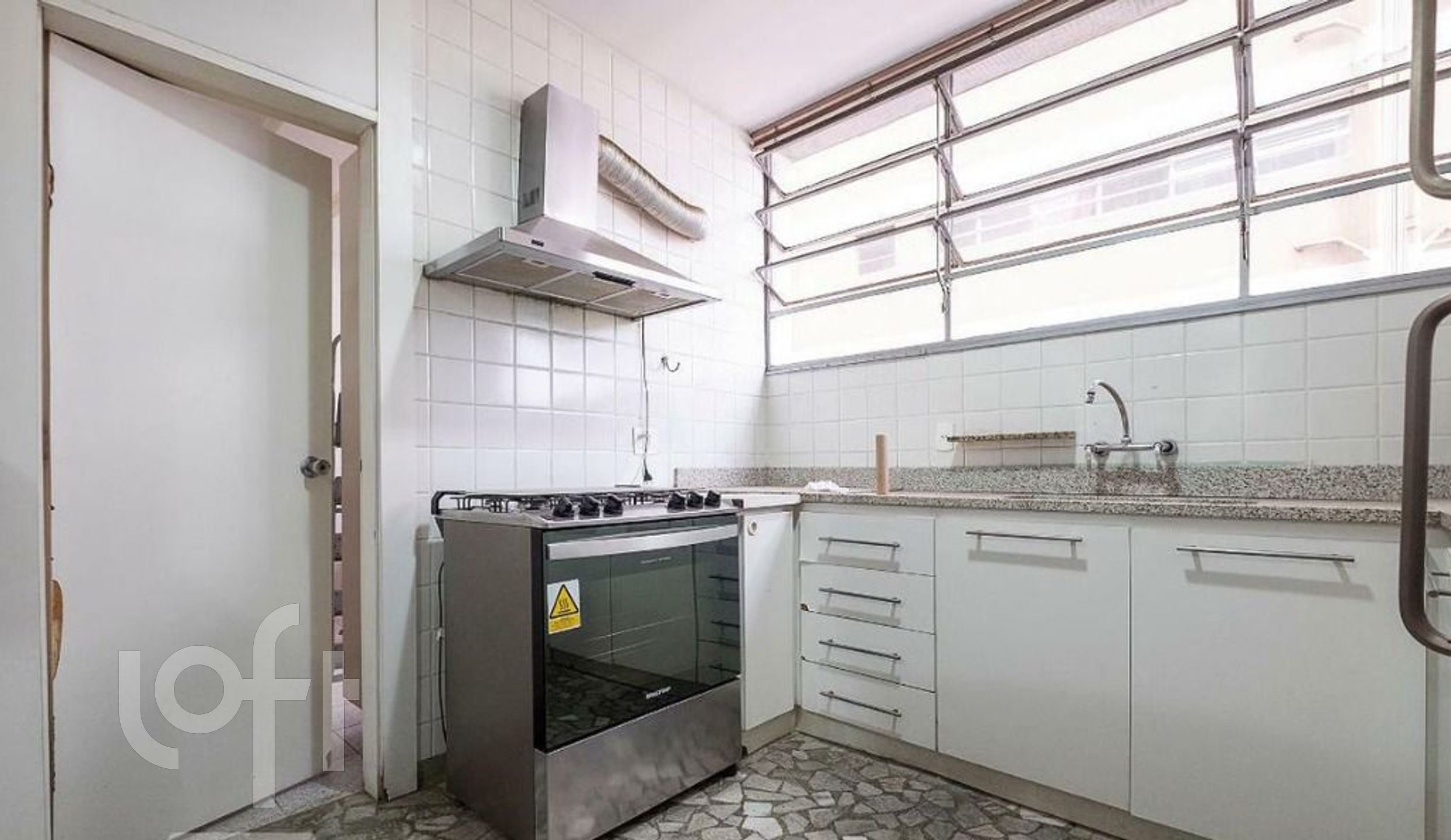 Apartamento à venda com 3 quartos, 195m² - Foto 9