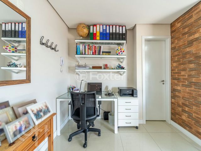 Apartamento com 156m², 2 dormitórios, 2 vagas, Higienópolis em Porto Alegre