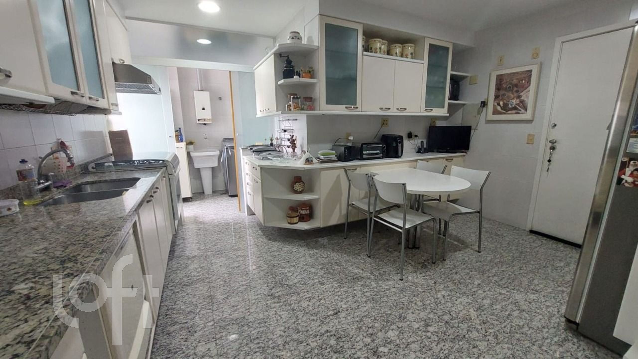 Apartamento à venda com 4 quartos, 181m² - Foto 24