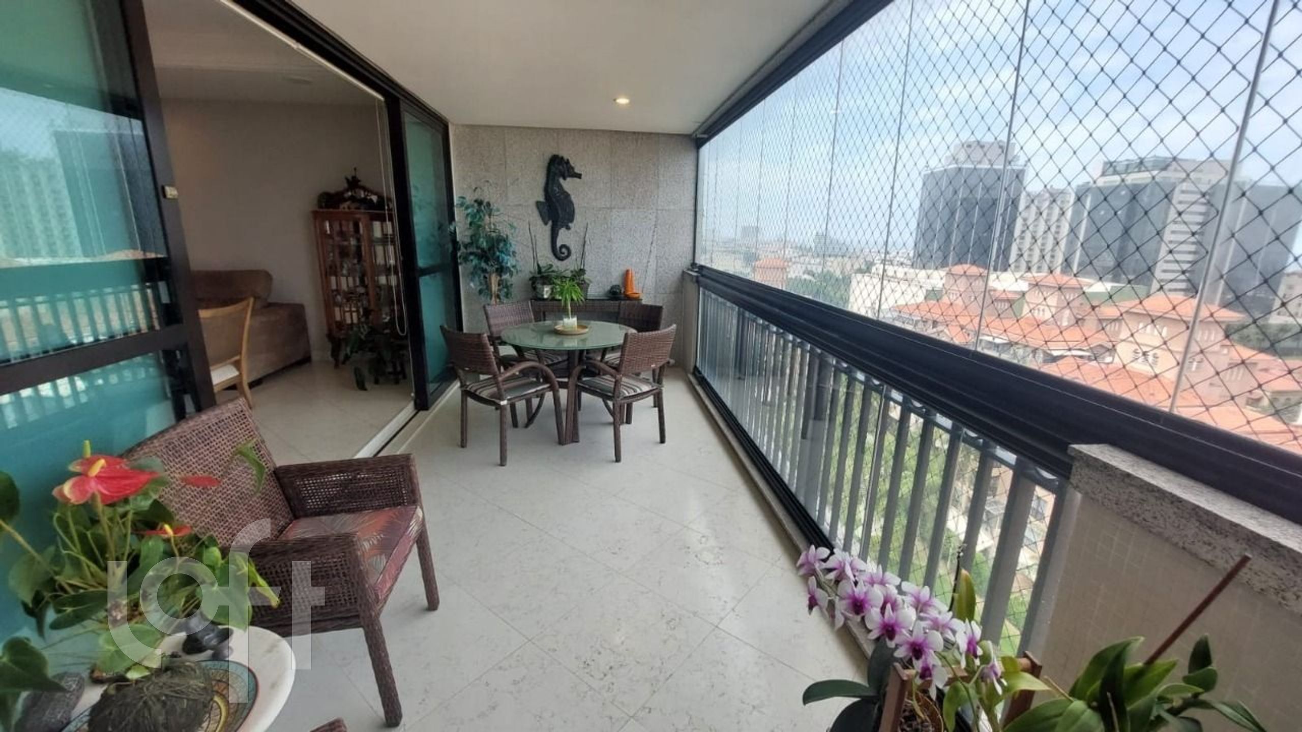 Apartamento à venda com 4 quartos, 181m² - Foto 1