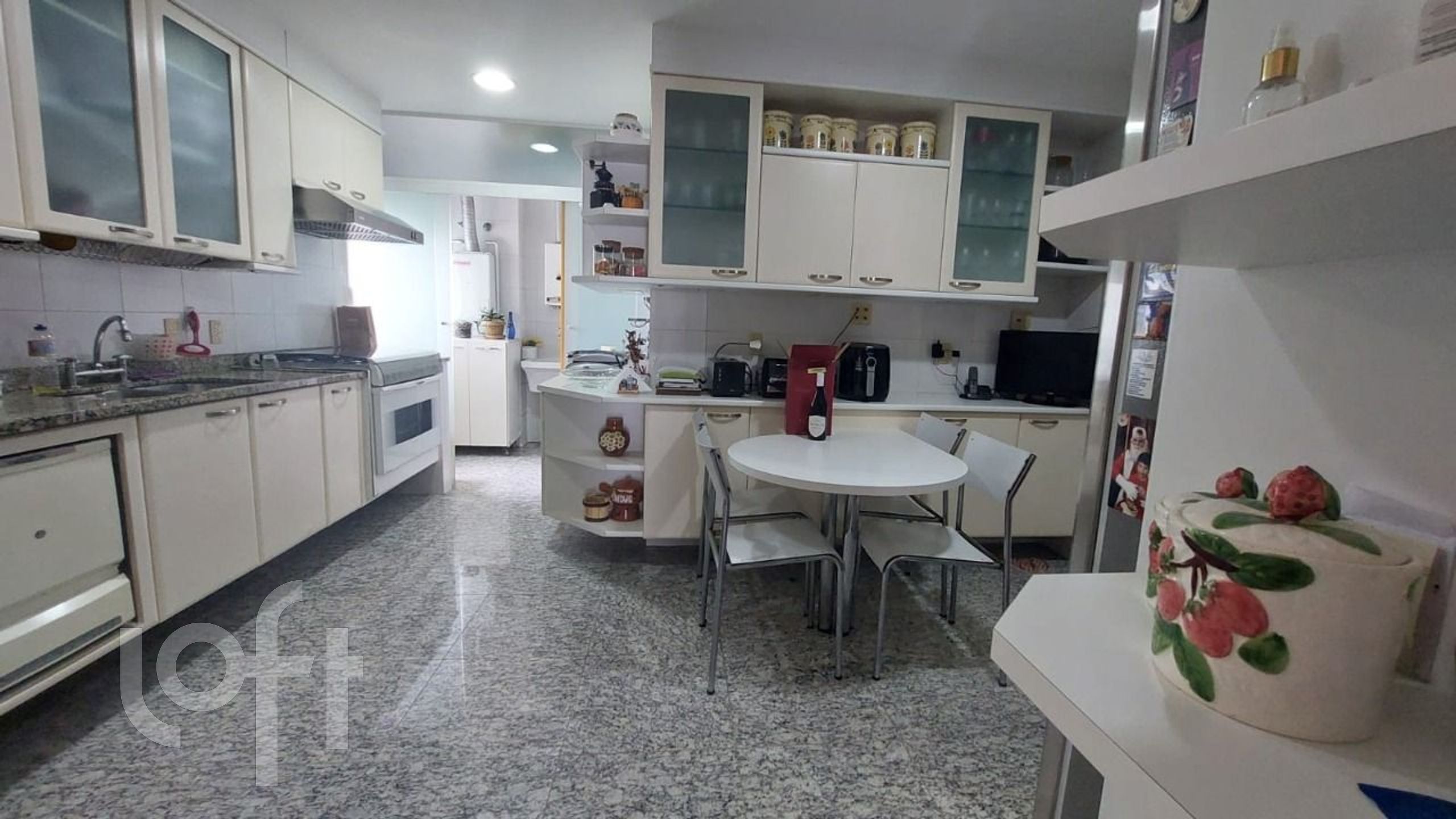 Apartamento à venda com 4 quartos, 181m² - Foto 23