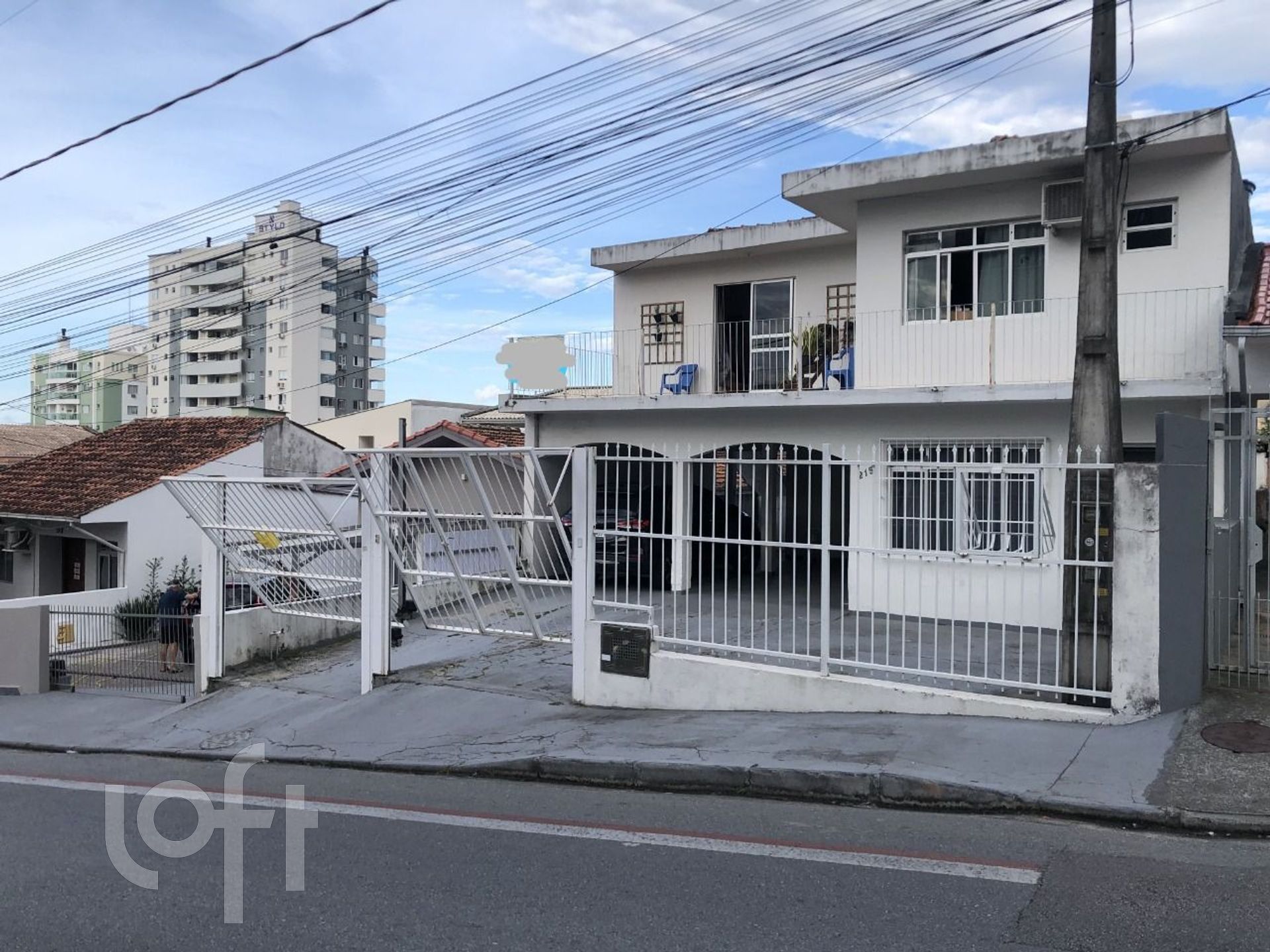 Duas Casas em uma em Barreiros - São José-SC.