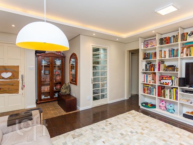 Apartamento com 89m², 2 dormitórios, 1 suíte, 1 vaga, Rio Branco em Porto Alegre