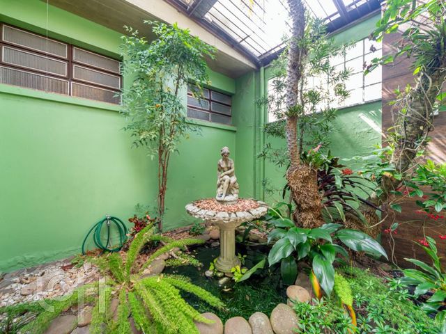 Casa com 290m², 3 dormitórios, 1 suíte, 1 vaga, Cristo Redentor em Porto Alegre