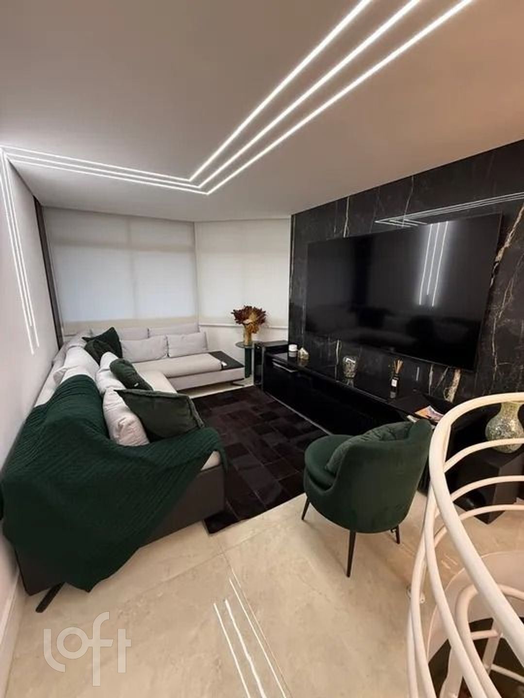 Apartamento à venda com 3 quartos, 144m² - Foto 1