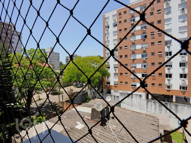Apartamento com 96m², 3 dormitórios, 1 suíte, 2 vagas, Jardim Botânico em Porto Alegre