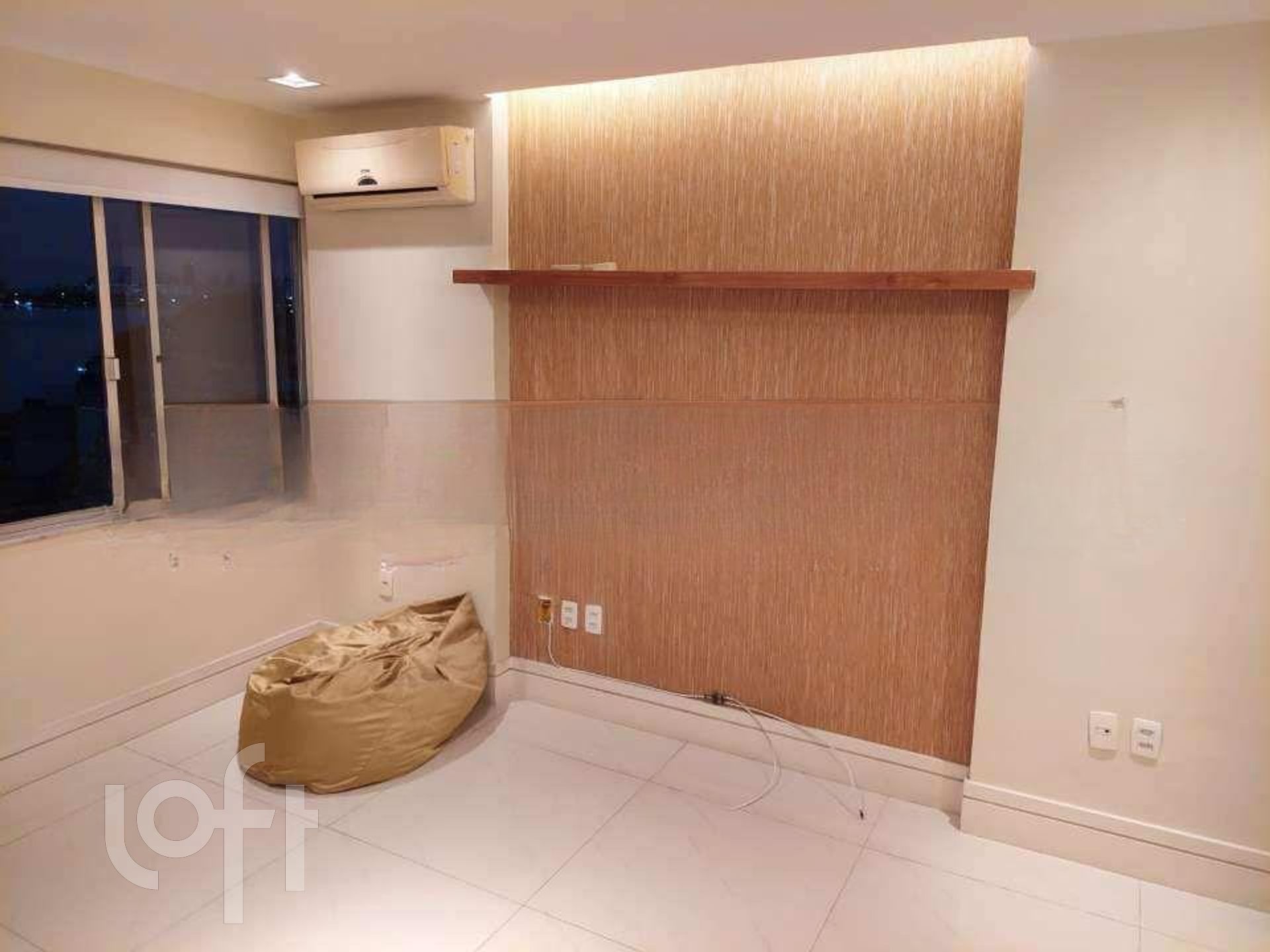 Apartamento à venda com 1 quarto, 75m² - Foto 11