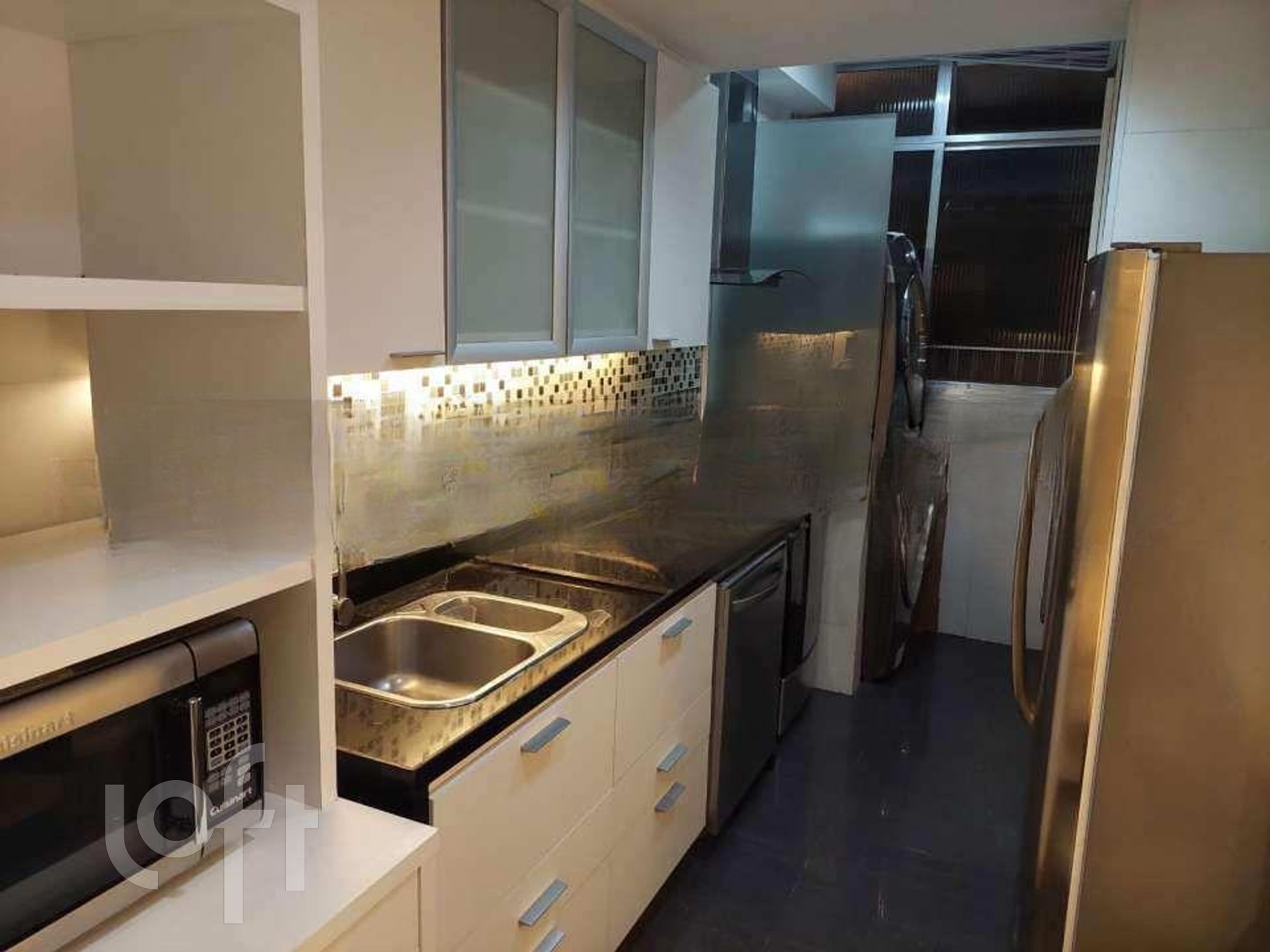 Apartamento à venda com 1 quarto, 75m² - Foto 18