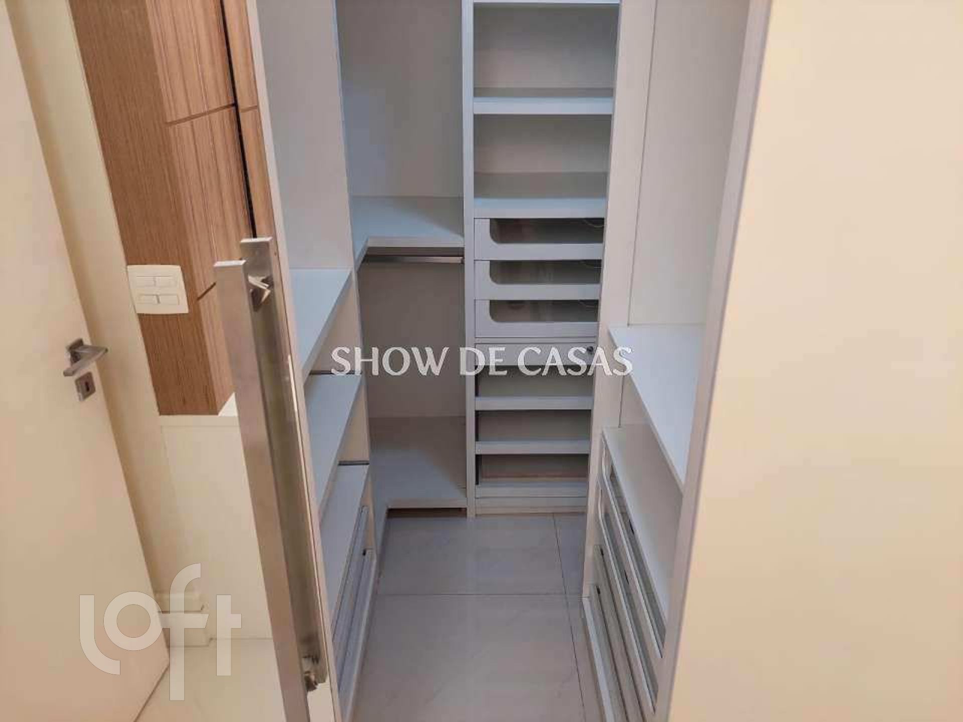 Apartamento à venda com 1 quarto, 75m² - Foto 10