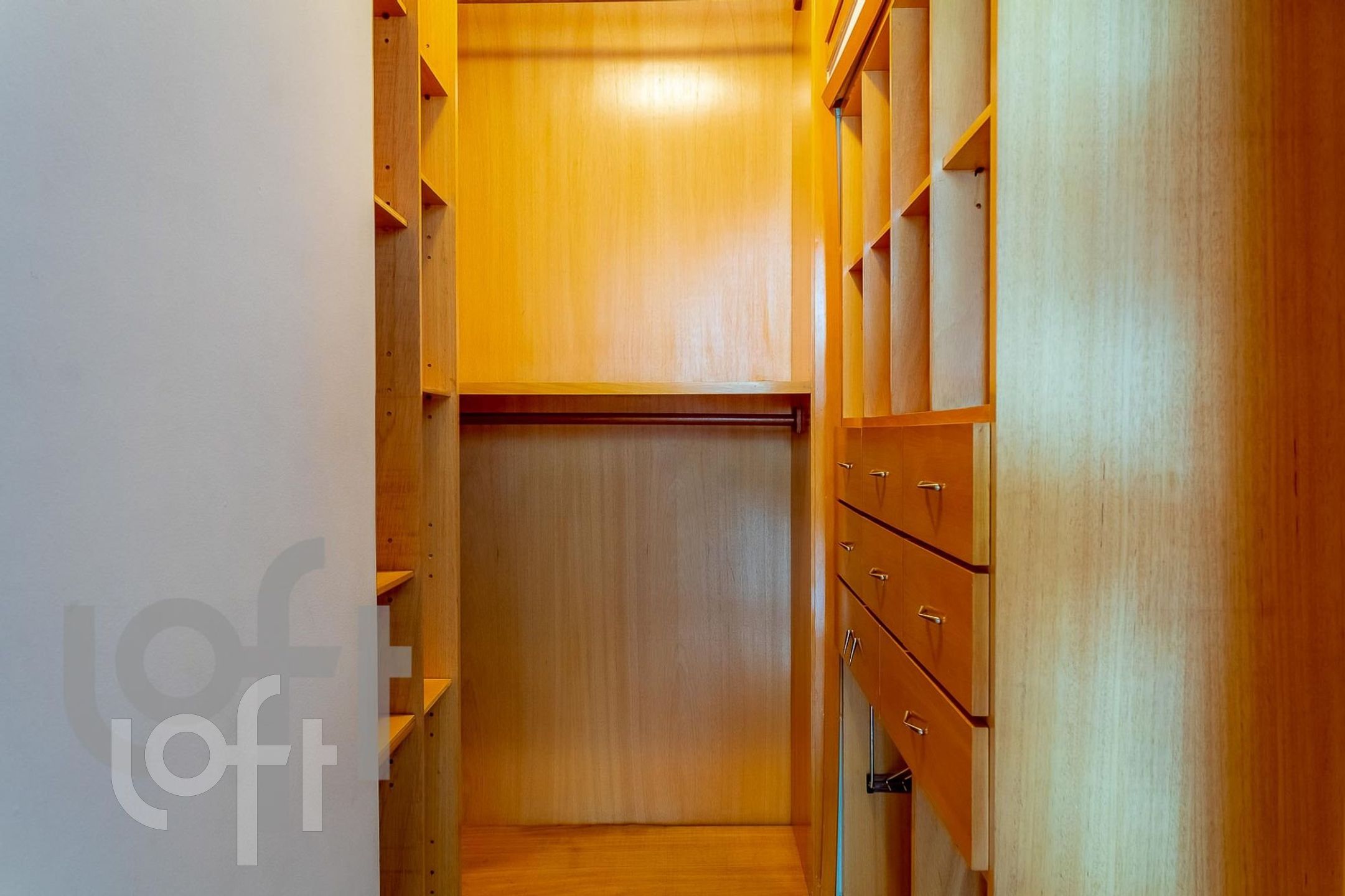 Apartamento à venda com 1 quarto, 58m² - Foto 3