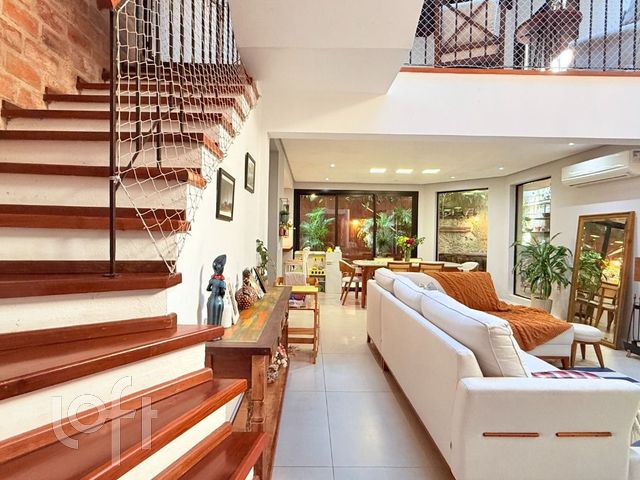 Casa em Condomínio com 324m², 3 dormitórios, 3 suítes, 2 vagas, Boa Vista em Porto Alegre