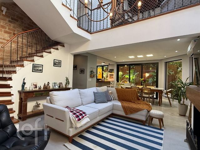 Casa em Condomínio com 324m², 3 dormitórios, 3 suítes, 2 vagas, Boa Vista em Porto Alegre