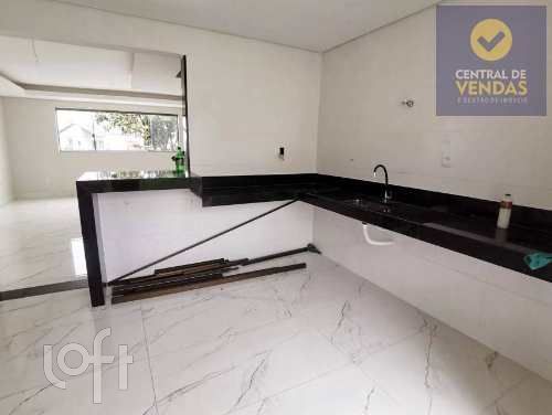 Casa à venda com 3 quartos, 88m² - Foto 9