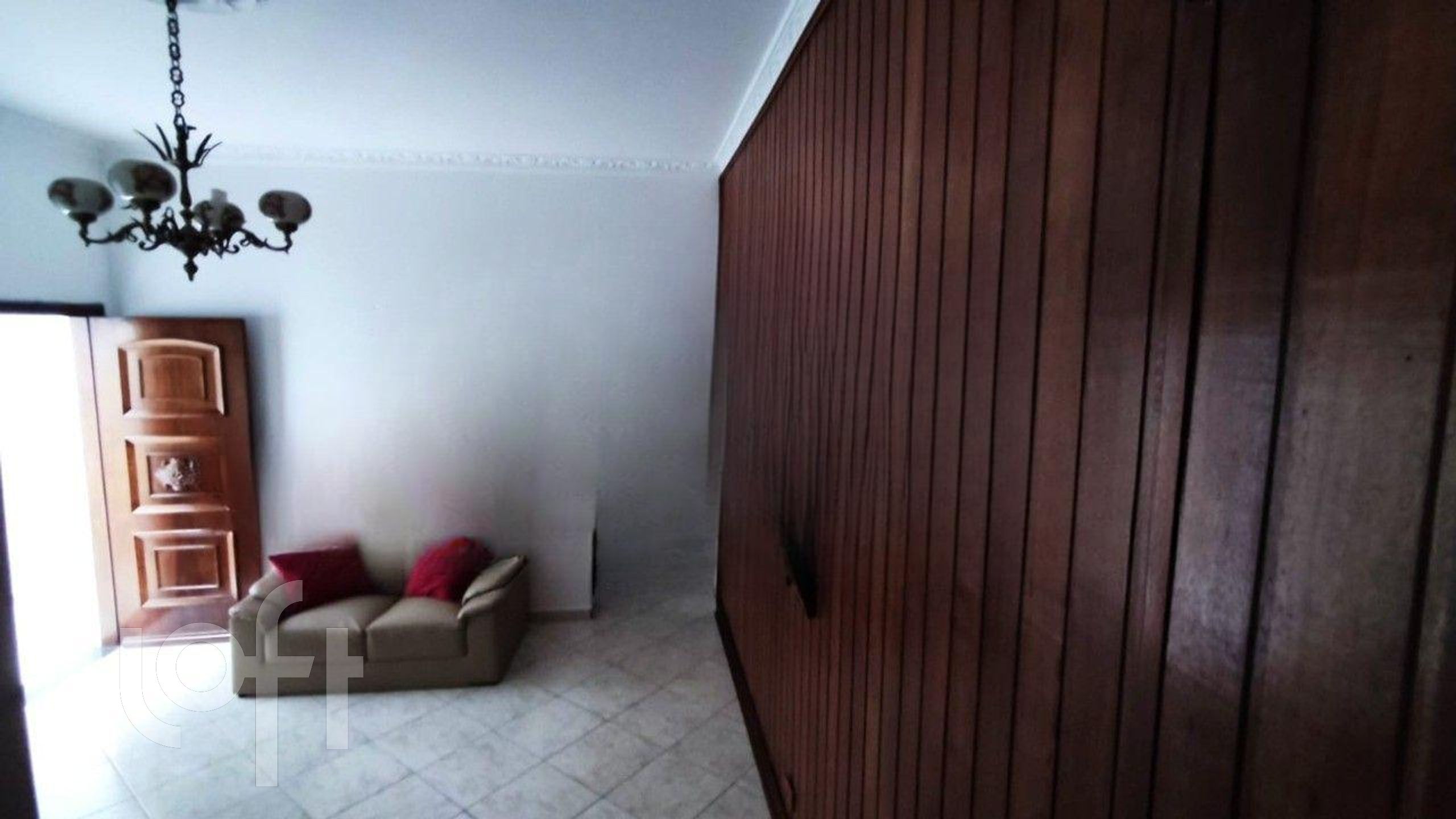 Casa à venda com 2 quartos, 126m² - Foto 2